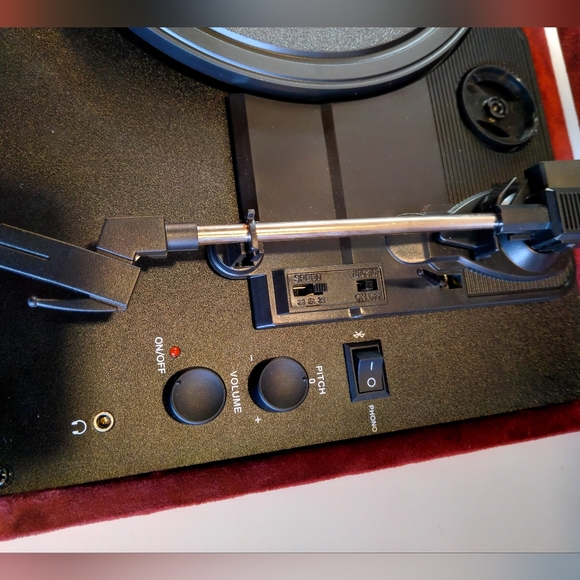 Crosley Red Portable Turntable - Picture 8 of 11